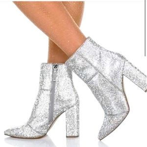 Steve Madden NOLA rhinestones boots • only worn once •